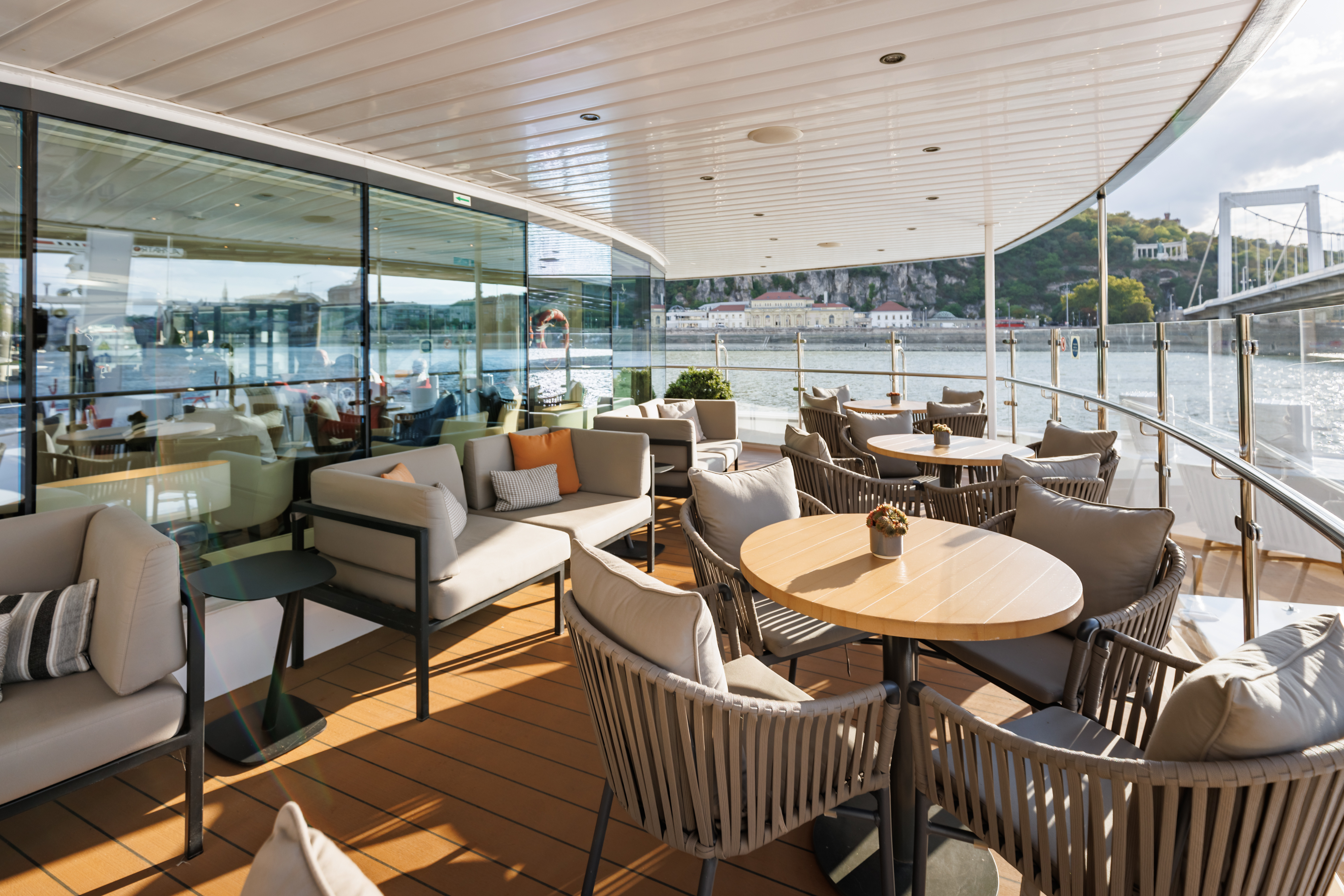 Avalon Tranquility II - Observation Lounge